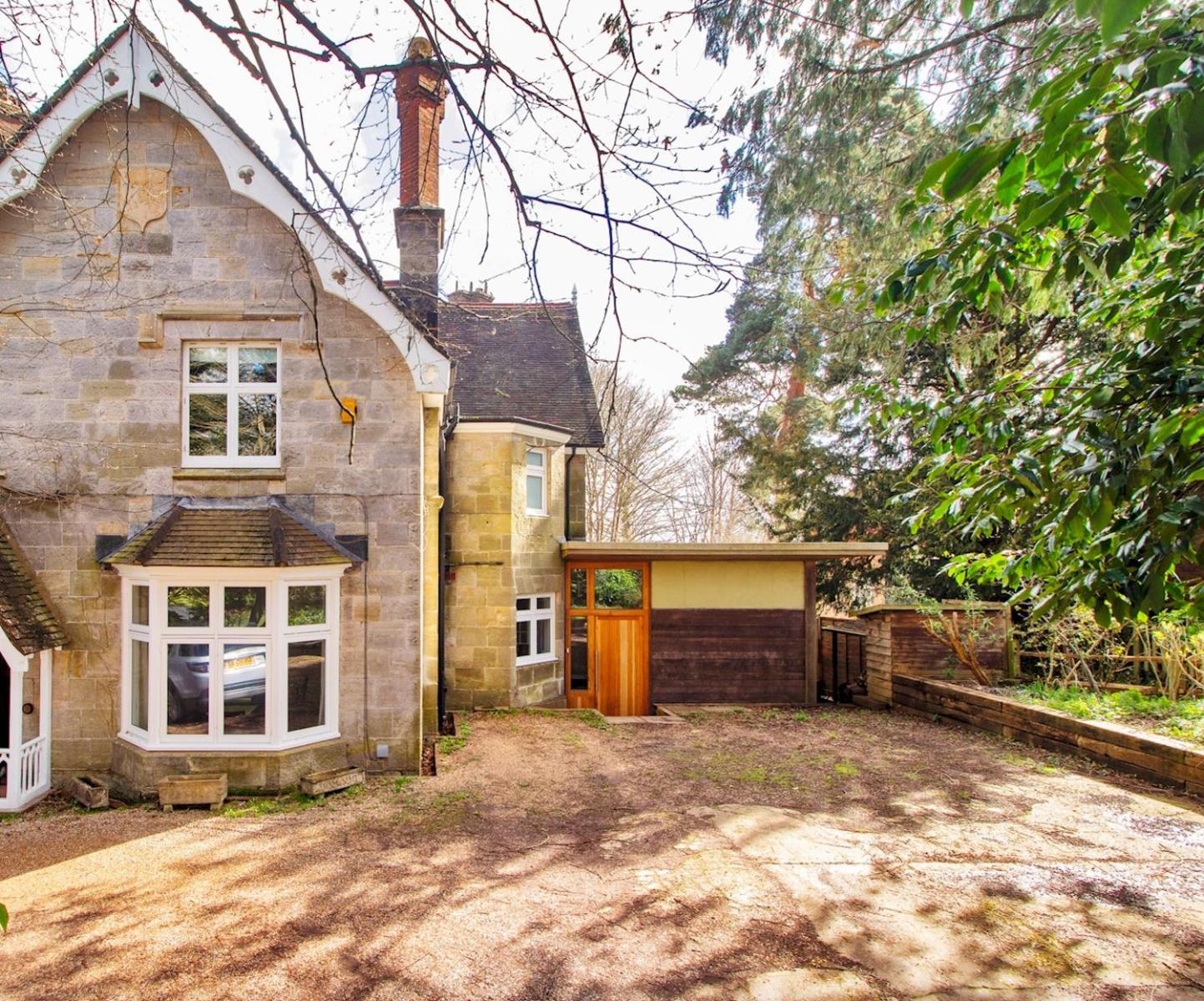 Sanctuary Forest Row Countryside Village Escape Pass The Keys 외부 사진