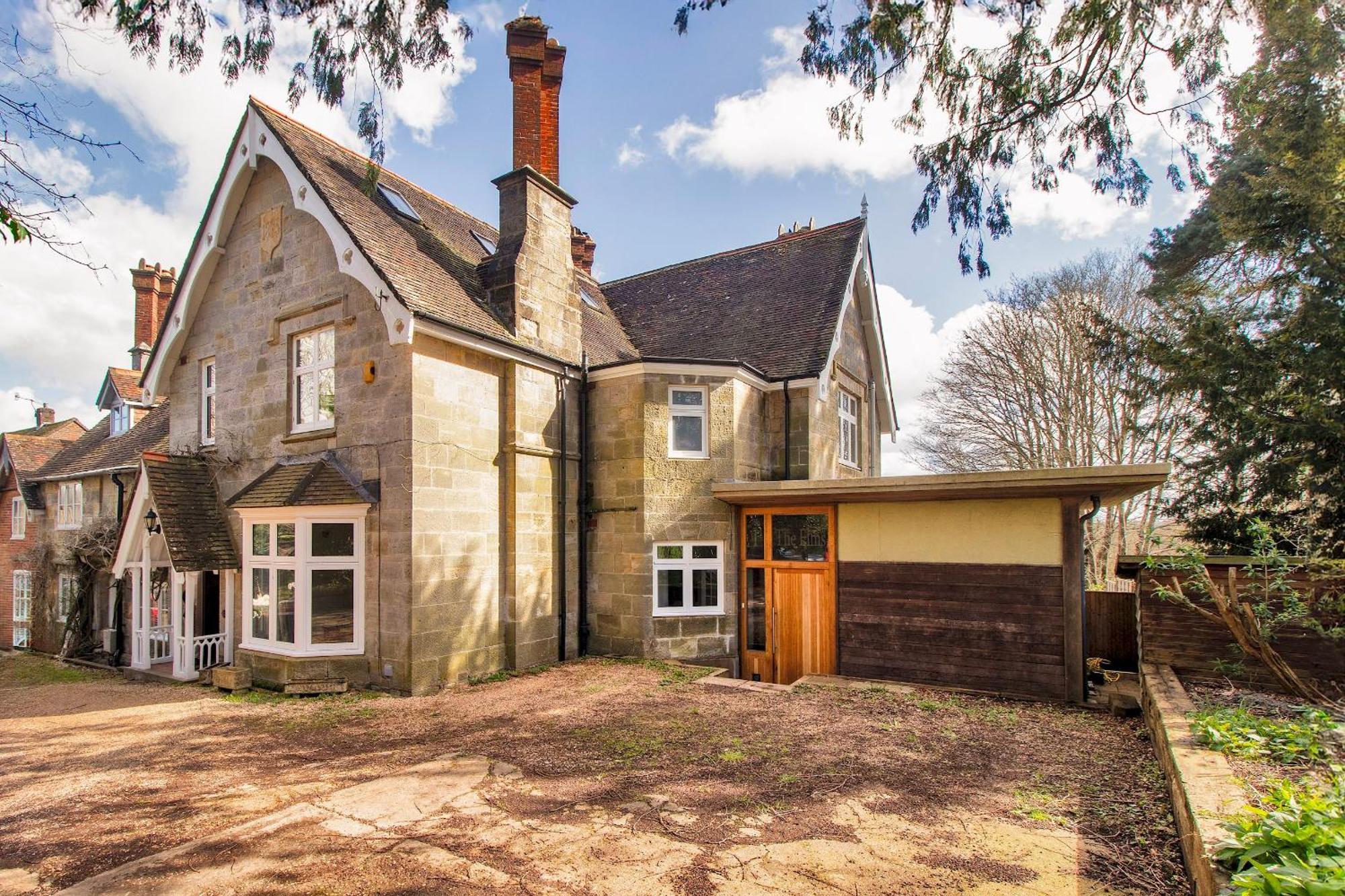 Sanctuary Forest Row Countryside Village Escape Pass The Keys 외부 사진